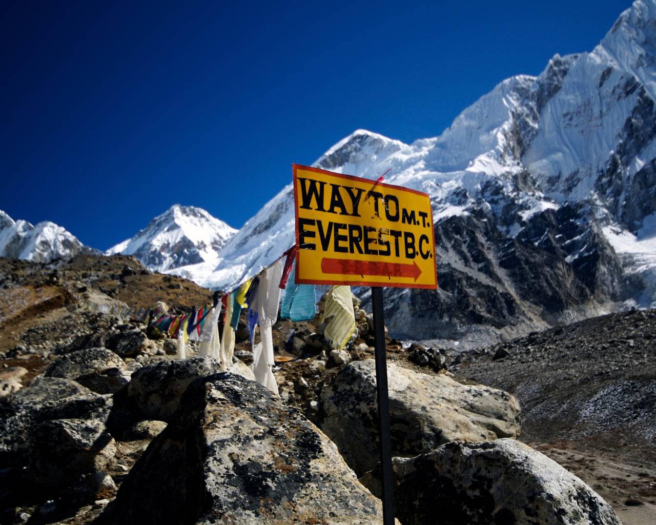 Mount Everest Sign
